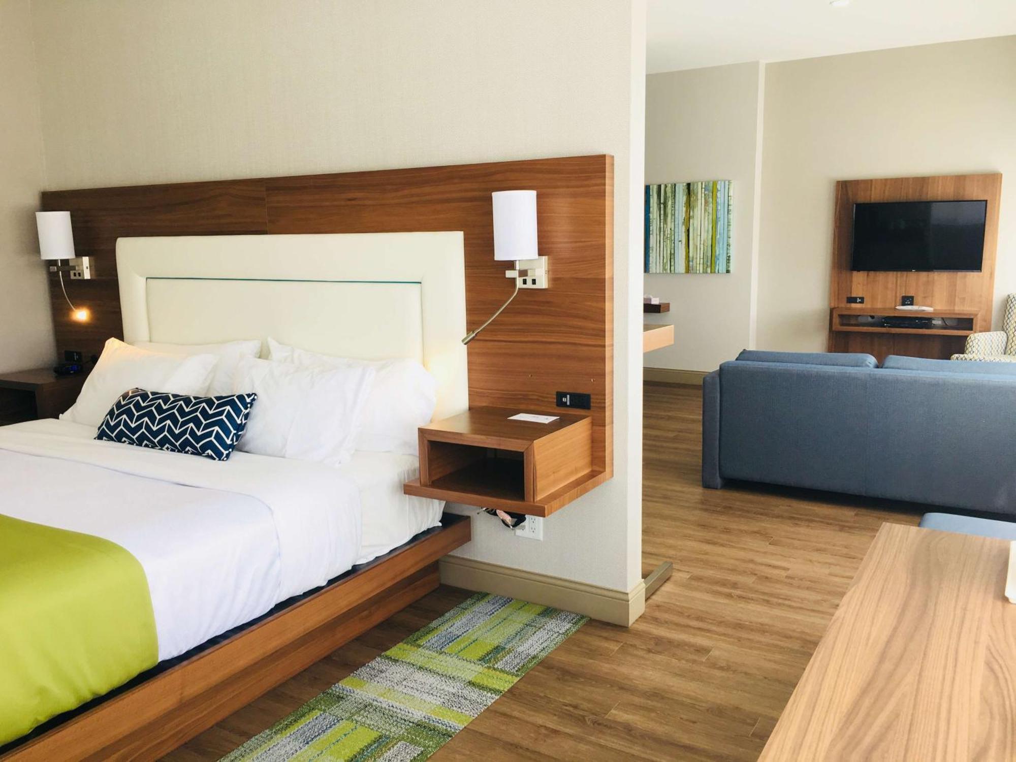 Best Western Plus Mont-Laurier Εξωτερικό φωτογραφία
