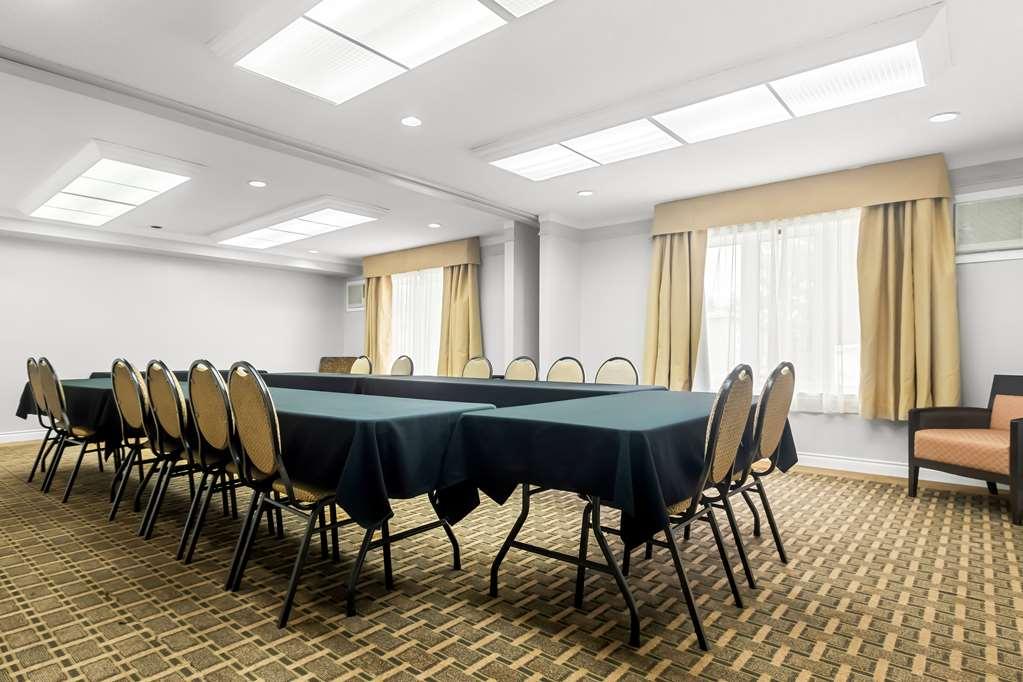 Best Western Plus Mont-Laurier Ανέσεις φωτογραφία